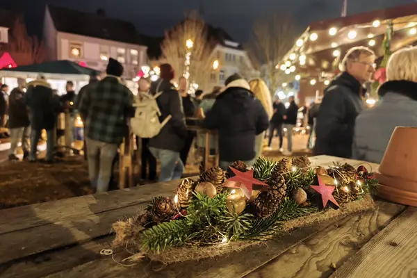 Tischdeko auf dem Weihnachtsmarkt