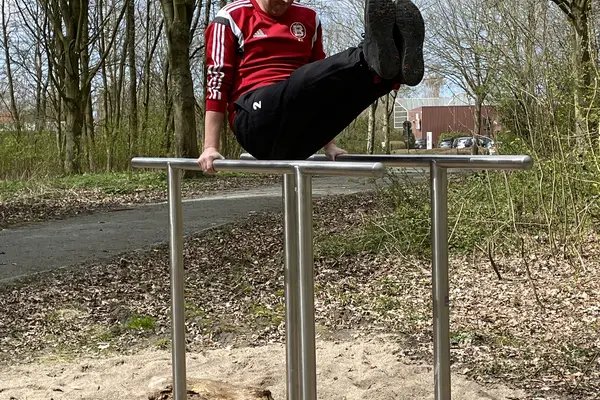 Sportler am outdoor Barren